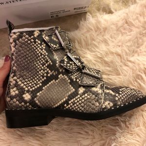 steve madden recharge